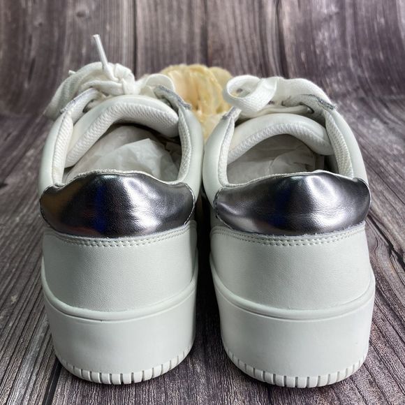 INC Libbee White/Pewter Lace-Up Croc Sneakers 7.5M - Picture 8 of 10